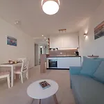 Apartamento Mare - Lovely Flat Few Steps Away From The Main Bus Station And Old Town *