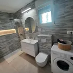 Mare - Lovely Flat Few Steps Away From The Main Bus Station And Old Town Apartamento