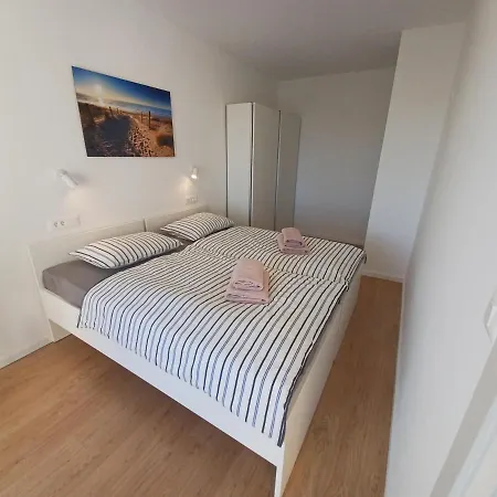 Apartamento Mare - Lovely Flat Few Steps Away From The Main Bus Station And Old Town Zadar