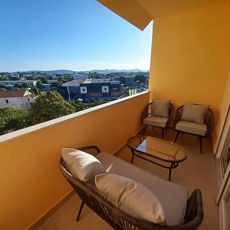 Mare - Lovely Flat Few Steps Away From The Main Bus Station And Old Town ザダル