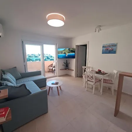 Mare - Lovely Flat Few Steps Away From The Main Bus Station And Old Town *