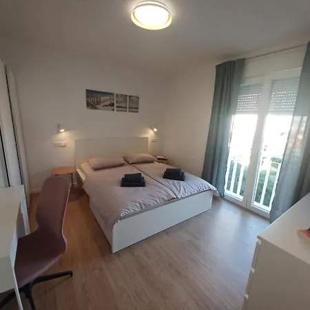 Mare - Lovely Flat Few Steps Away From The Main Bus Station And Old Town